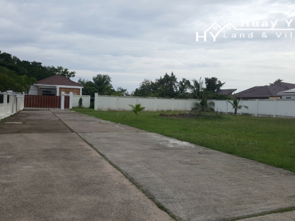 #1561 Single plot in gated village. Possible to buy part of