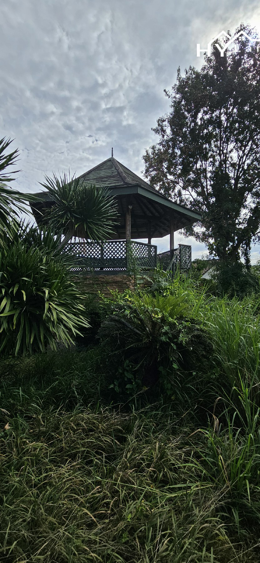 #3412  Almost 3rai on Soi Khao Talo with a large Courtyard House