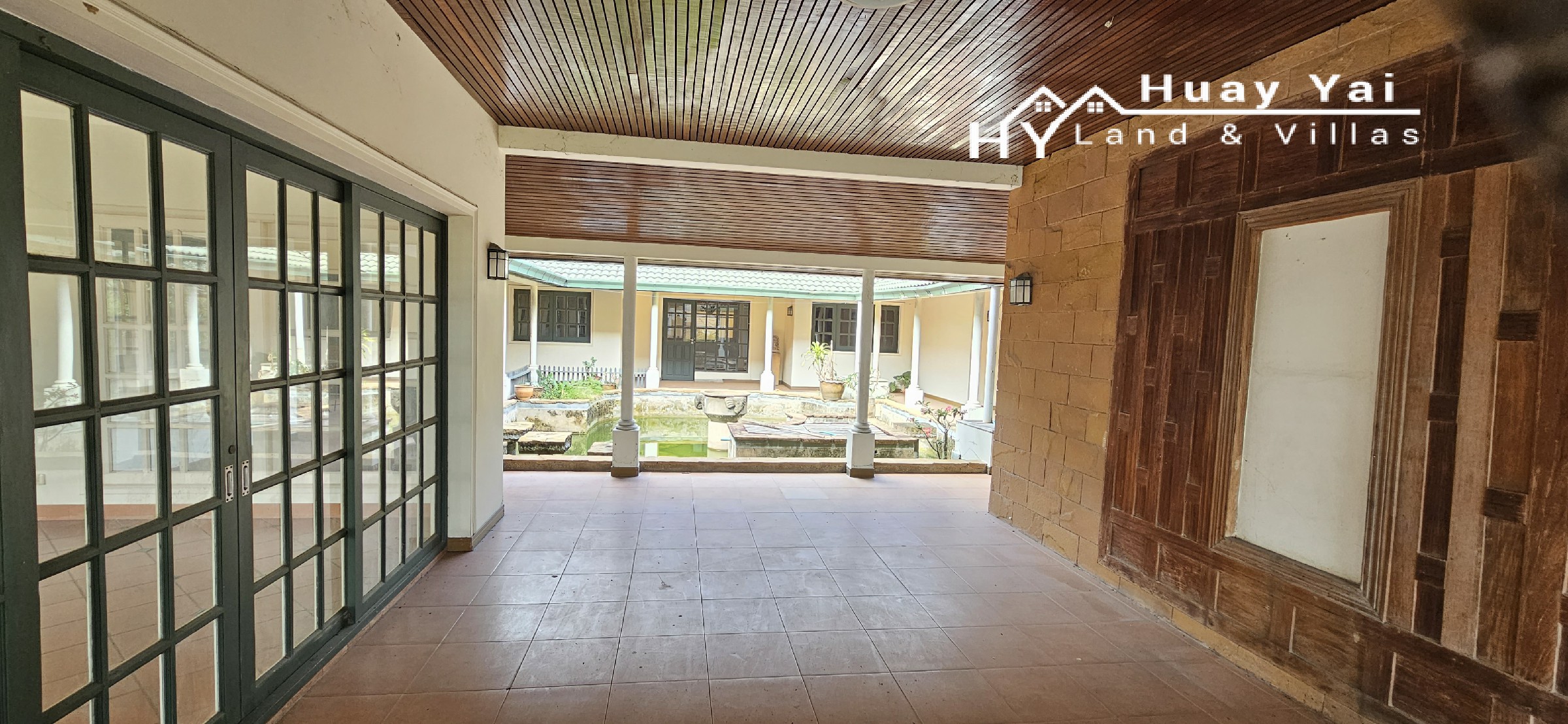 #3412  Almost 3rai on Soi Khao Talo with a large Courtyard House