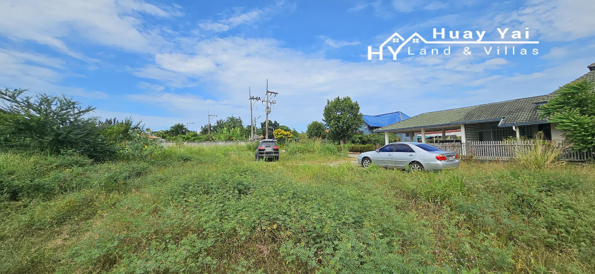 #3412  Almost 3rai on Soi Khao Talo with a large Courtyard House