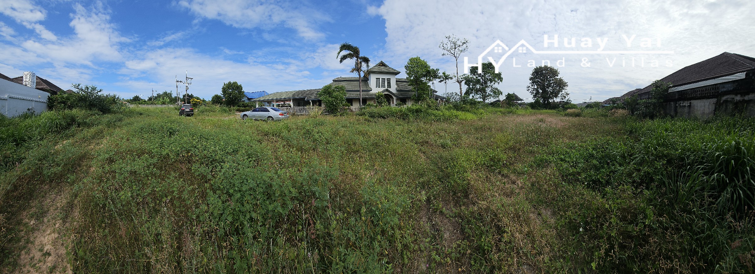 #3412  Almost 3rai on Soi Khao Talo with a large Courtyard House