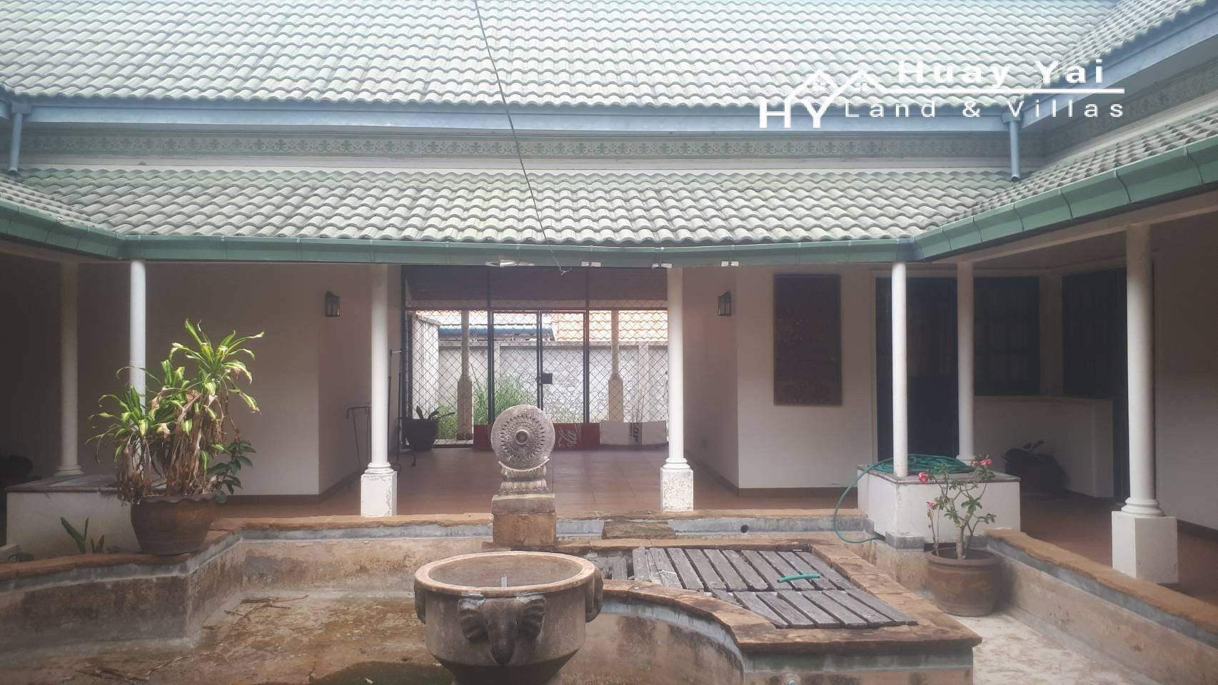 #3412  Almost 3rai on Soi Khao Talo with a large Courtyard House