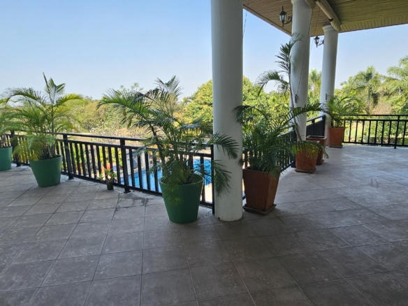 #3418   Large Pool House beside the fairway at Phoenix Golf Course