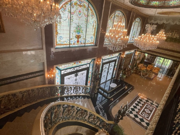 #3421 Opulent and Spacious Absolute Lakeside Pool House
