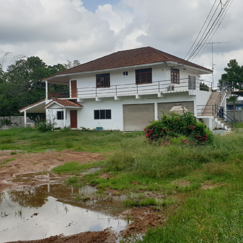 #3215 Land with house. SUPERB VALUE!! Thai House & 3.5+ rai