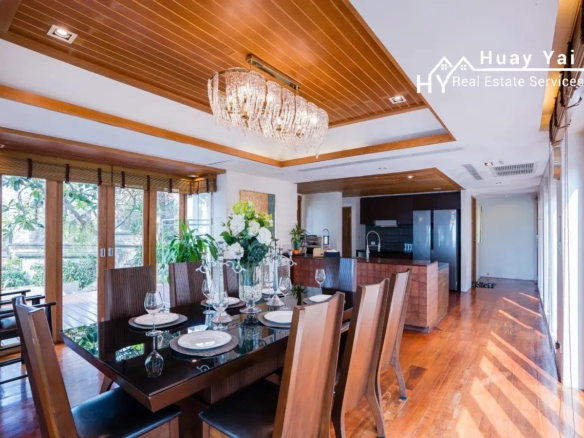 #3436 Quiet Beachfront detached house beside and overlooking the sea