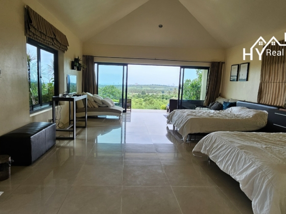 #3439   Extensive Hillside pool house on 4 rai with stunning westerly views 