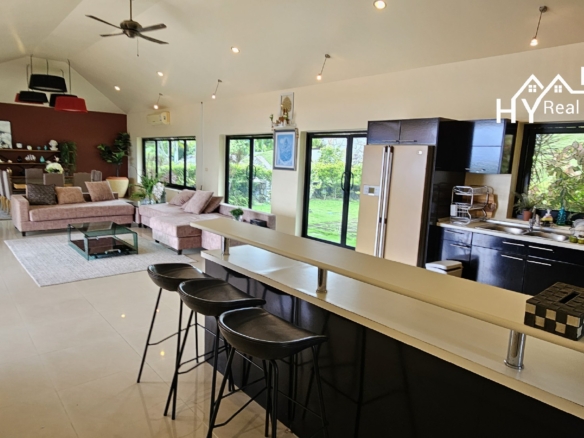 #3439   Extensive Hillside pool house on 4 rai with stunning westerly views 