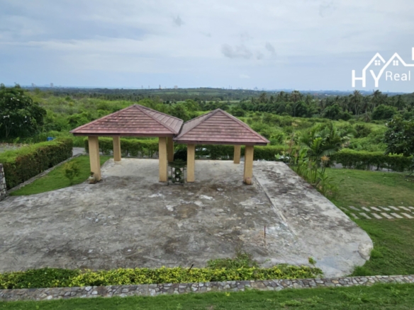#3439   Extensive Hillside pool house on 4 rai with stunning westerly views 