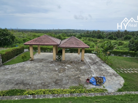 #3439   Extensive Hillside pool house on 4 rai with stunning westerly views 