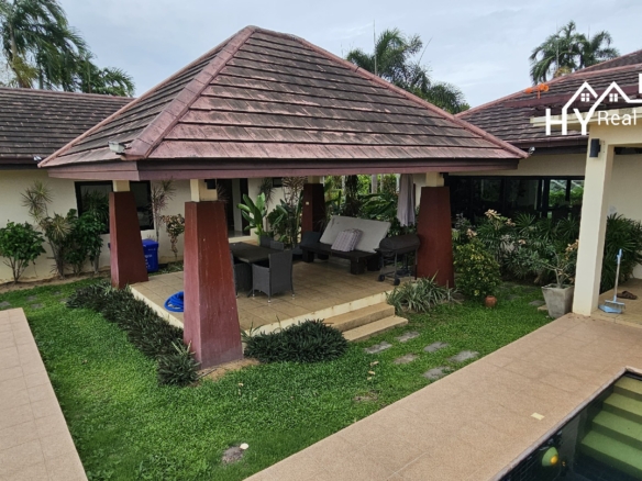 #3439   Extensive Hillside pool house on 4 rai with stunning westerly views 