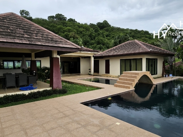 #3439   Extensive Hillside pool house on 4 rai with stunning westerly views 