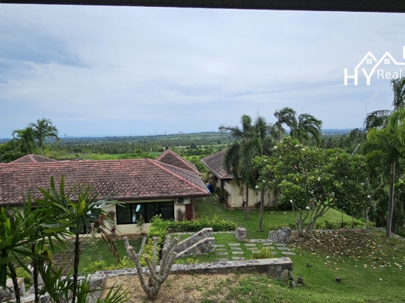 #3439   Extensive Hillside pool house on 4 rai with stunning westerly views 