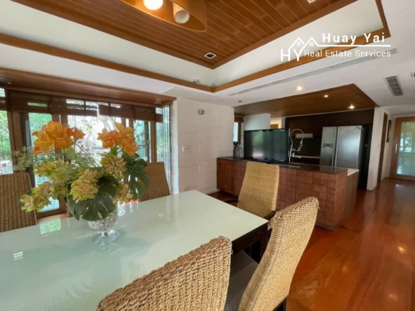 #3436 Quiet Beachfront detached house beside and overlooking the sea