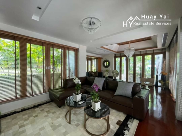 #3436 Quiet Beachfront detached house beside and overlooking the sea