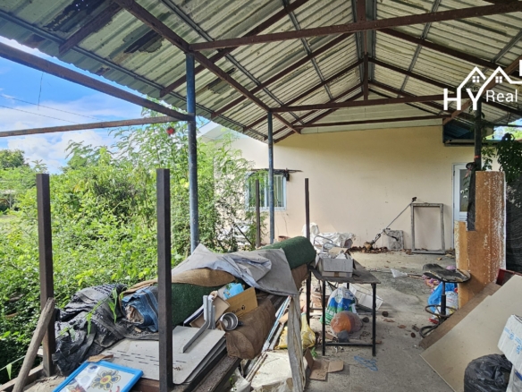 #3163  Restaurant / Shop Site Long Lease. Centre of Huay Yai