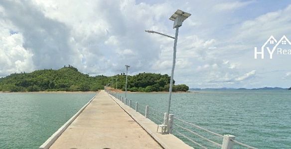 #1597    1090rai Hilltop & Beachfront Land at Phang Nga Bay