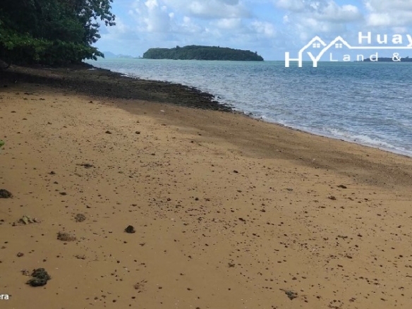 #1480    Private Island in the Andaman Sea