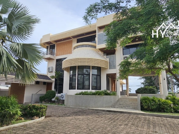 #3450   Beach House right on Dongtan Beachfront