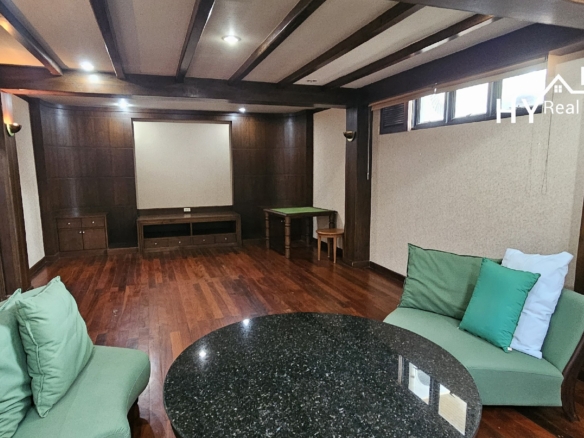 #3450   Beach House right on Dongtan Beachfront