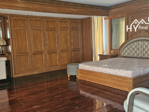 #3450   Beach House right on Dongtan Beachfront