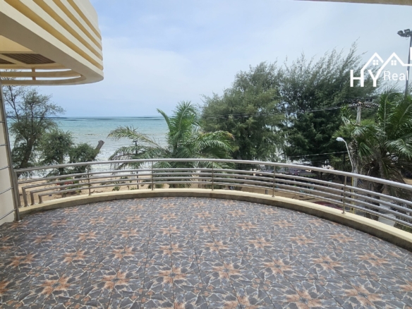 #3450   Beach House right on Dongtan Beachfront