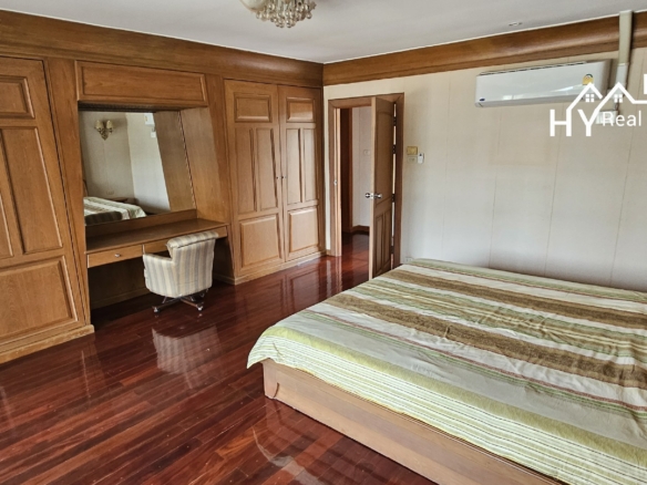 #3450   Beach House right on Dongtan Beachfront