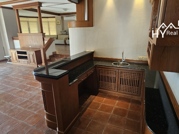 #3450   Beach House right on Dongtan Beachfront