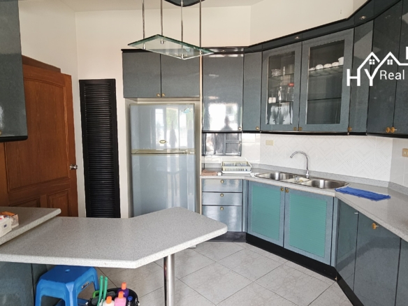 #3450   Beach House right on Dongtan Beachfront