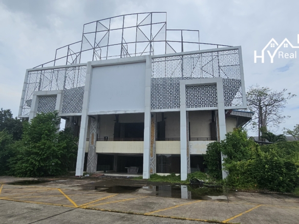 #3455 Large Commercial Premises on Sukhumvit Road