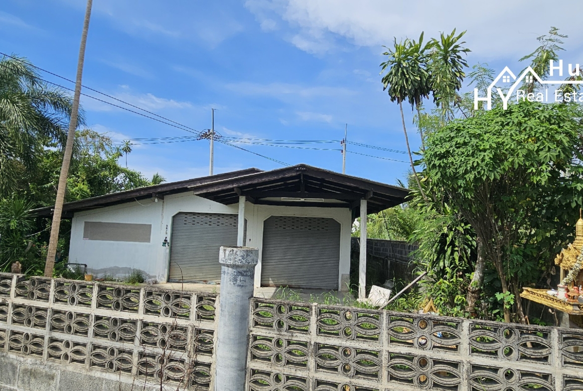 #3459 House for renovation / demolition in quiet residential area 