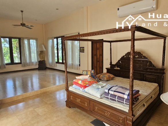 #3465  Character large pool house in HUGE garden