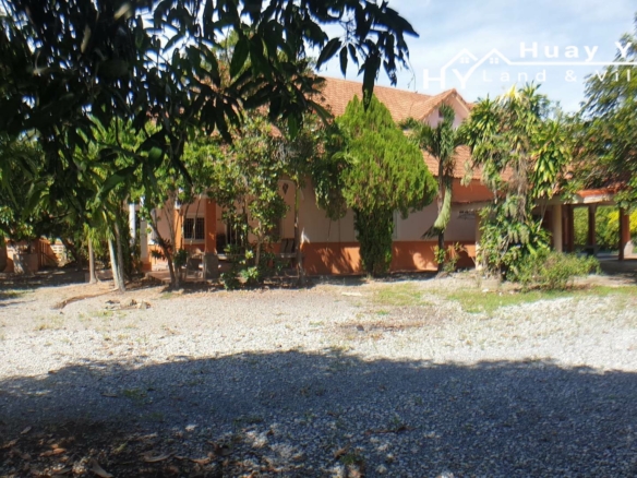 #3276    3.5+ rai with a beautiful lake plus 4Bedroom Pool House