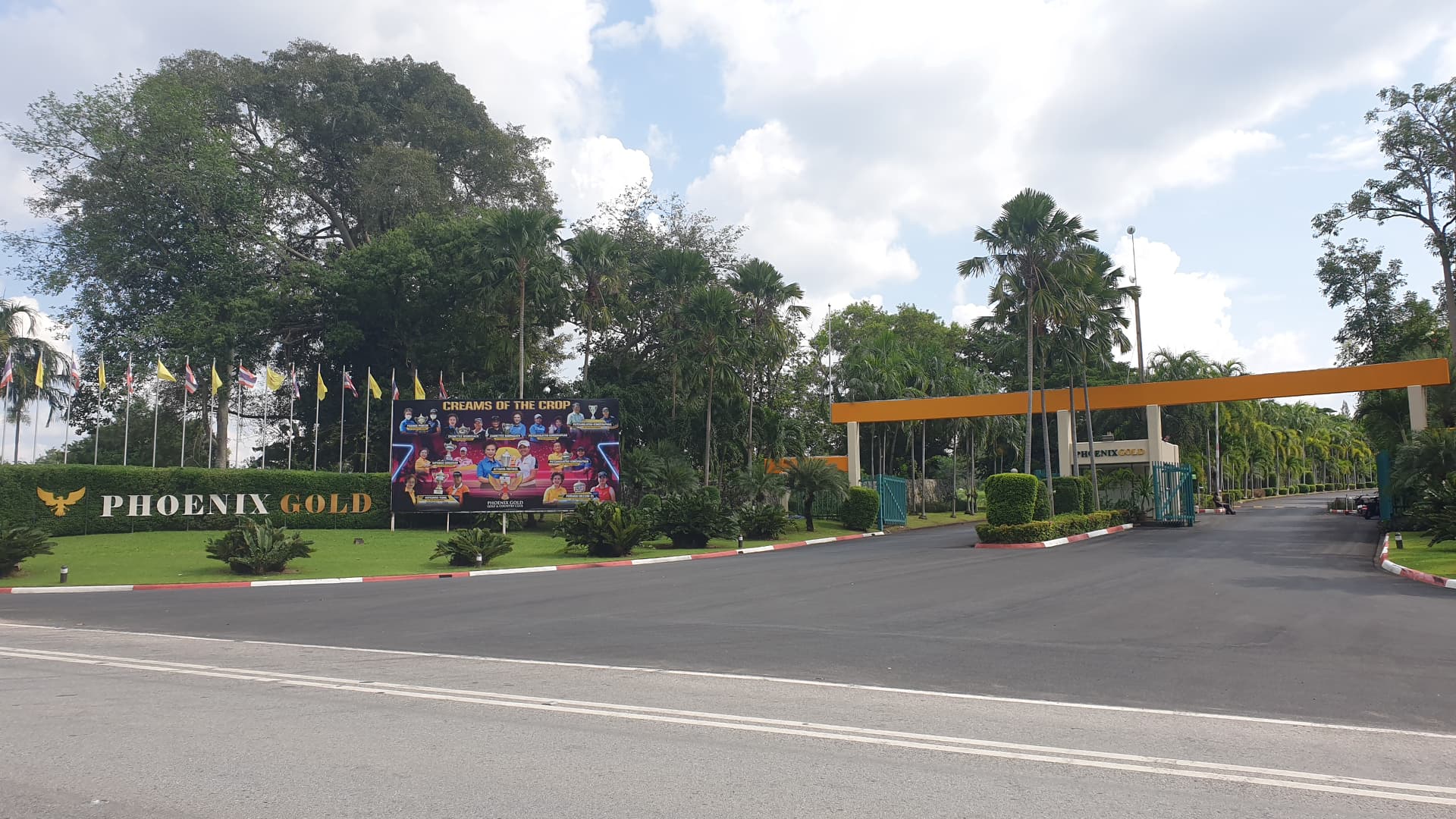 317420251_870744400762372_5053009204612494942_n #C26 Phoenix Golf Course. Land plot just over 1rai. SUPERB Value