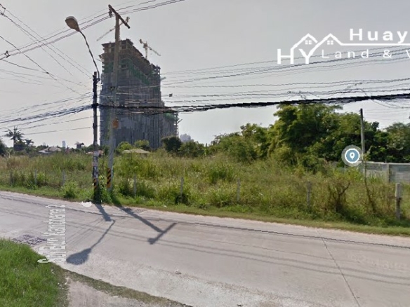 #1656     Good shaped development site. Wide Soi Jomtien.