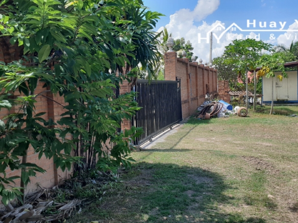 #1335  4 plots with pool villa for refurbishment just off Chak Nok Lake