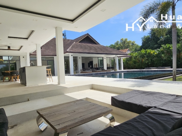 #3474  Exemplary luxury modern villa in 1 rai
