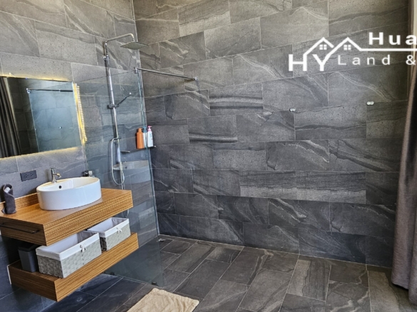 #3474  Exemplary luxury modern villa in 1 rai
