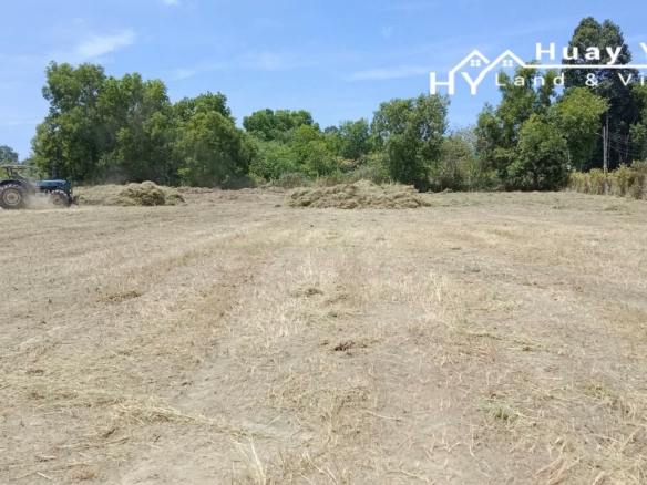 #1672 Good shaped land plot 600m from Suan Son Beach