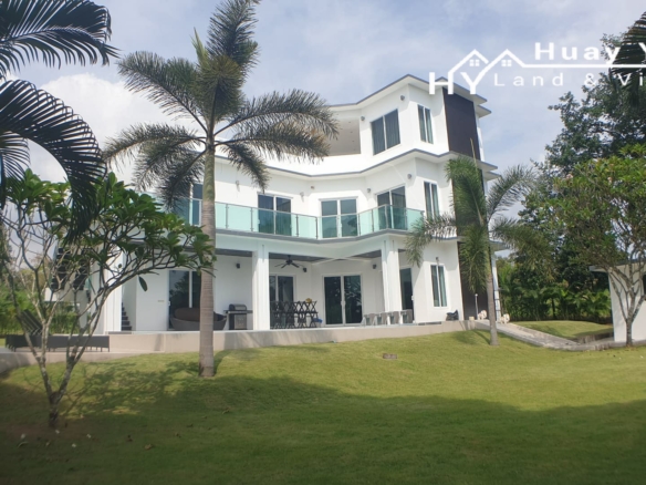#3275 – Pool Villa on raised ground with views. Spectacular roof terrace