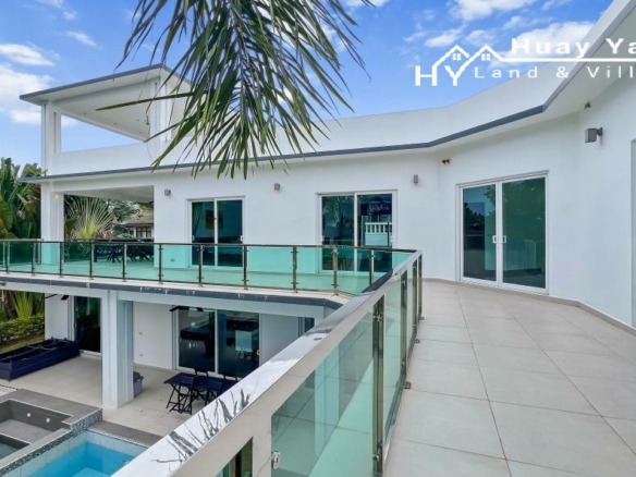#3274 – Pool Villa on raised ground with views. Spectacular roof terrace