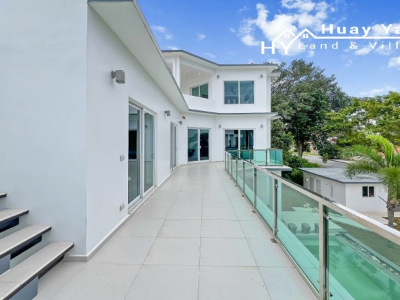 #3275 – Pool Villa on raised ground with views. Spectacular roof terrace