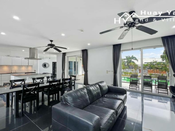 #3275 – Pool Villa on raised ground with views. Spectacular roof terrace