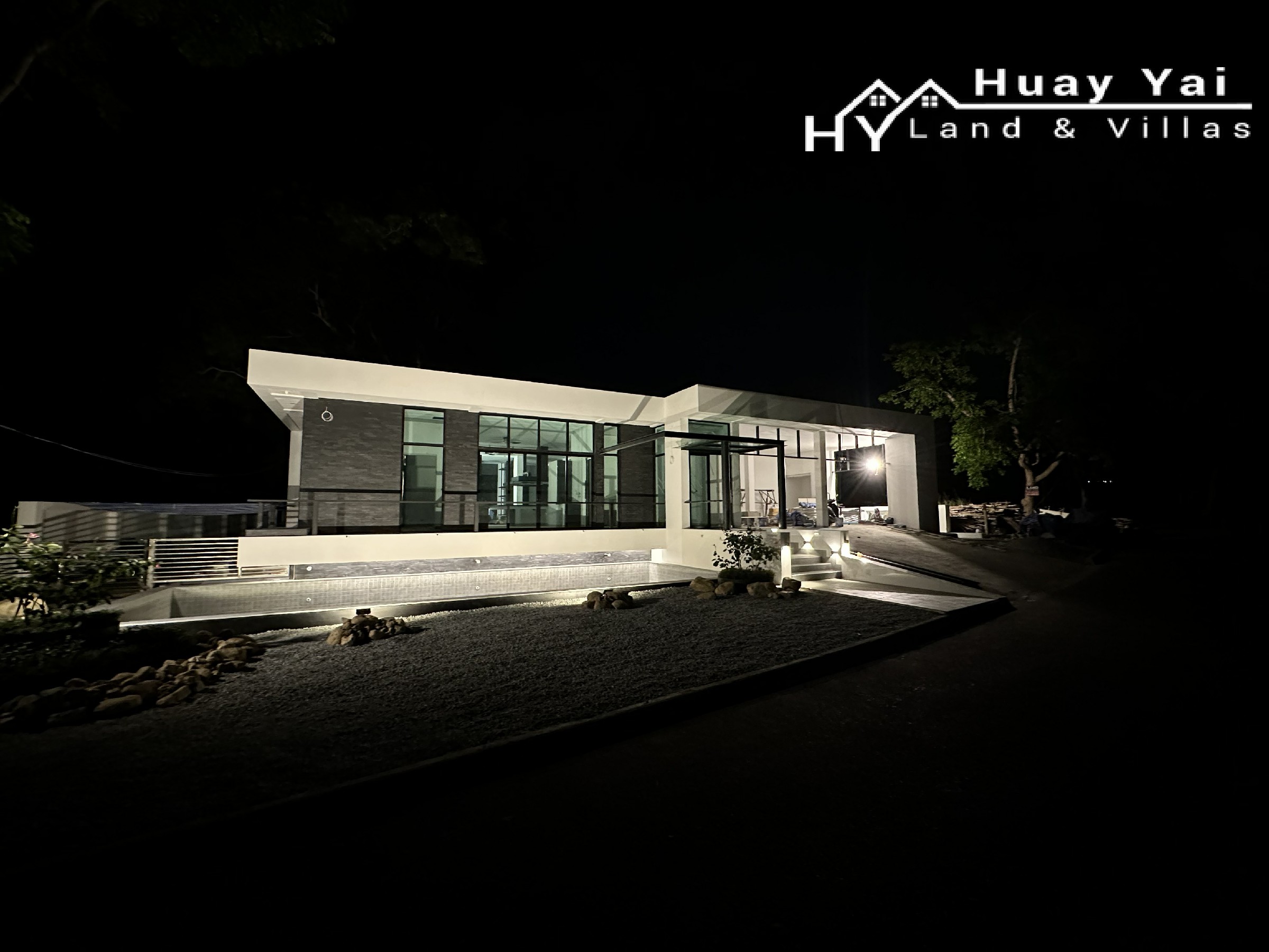 #3476 Spacious newly built villa at Phoenix Golf overlooking the adjoining fairway