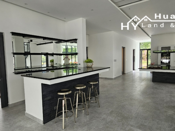 #3476 Spacious newly built villa at Phoenix Golf overlooking the adjoining fairway