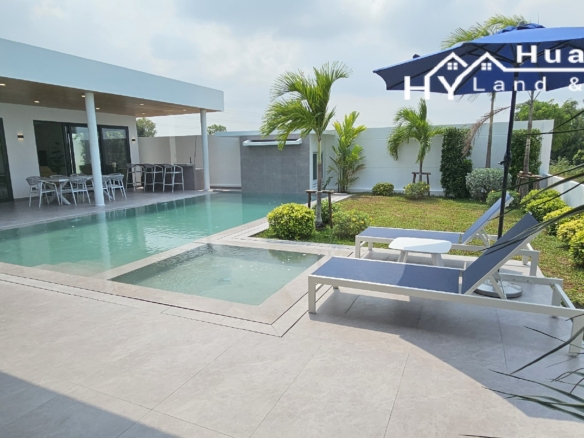 #3470 8x New Hillside Pool Villas with views to Jomtien, Bang Sarray, The Ocean & The Islands
