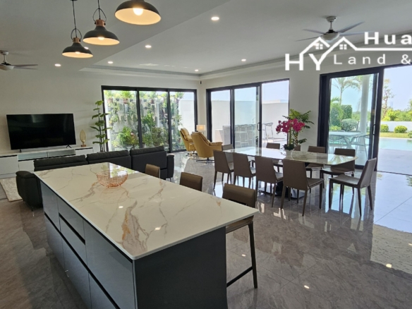 #3470 8x New Hillside Pool Villas with views to Jomtien, Bang Sarray, The Ocean & The Islands