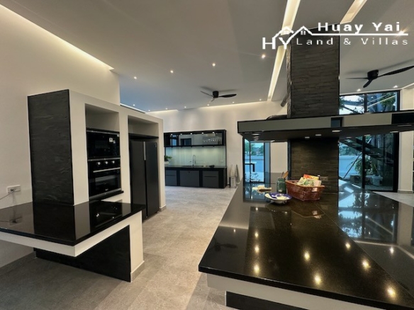 #3476 Spacious newly built villa at Phoenix Golf overlooking the adjoining fairway