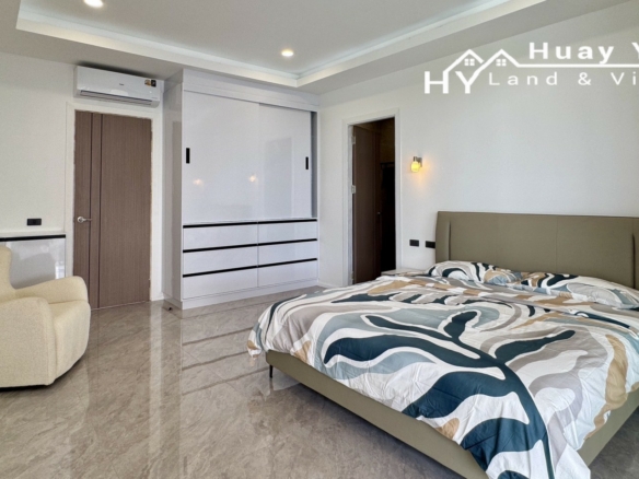 #3470 8x New Hillside Pool Villas with views to Jomtien, Bang Sarray, The Ocean & The Islands