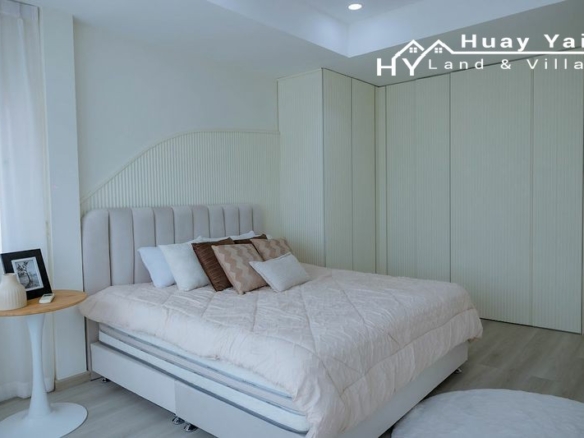 #3476 Spacious newly built villa at Phoenix Golf overlooking the adjoining fairway
